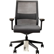 Refurbished Steelcase Think V1 Task Chair – Great Condition, Multiple Available image 5
