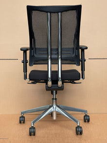 Nowy Styl Black Mesh Ergonomic Office Chair – Refurbished image 3