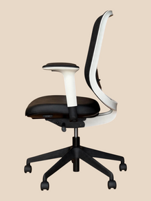 Refurbished Orangebox Do Mesh Chair – White Frame, Leather Seat image 4