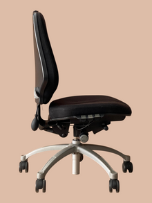 Refurbished RH Logic 300 Office Chair – Black, Armless image 3