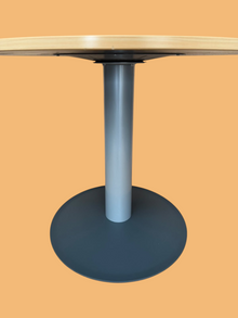 Refurbished Kinnarps Round Meeting Tables – Light Wood Finish, Set of 2 image 7