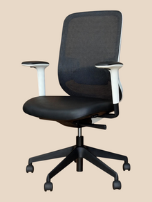 Refurbished Orangebox Do Mesh Chair – White Frame, Leather Seat image 5