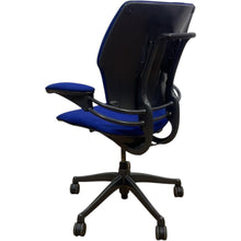 Refurbished Humanscale Freedom Chair – Blue Fabric image 4