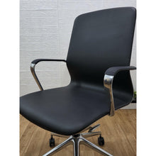 Refurbished Dynamic Lucia Executive Office Chair – Height Adjustable, Back Recline image 6