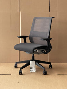 Refurbished Steelcase Think V1 Task Chair – Great Condition, Multiple Available