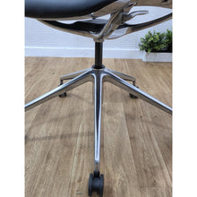 Refurbished Dynamic Lucia Executive Office Chair – Height Adjustable, Back Recline image 7