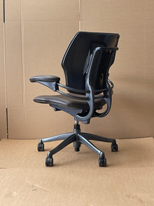 Refurbished Humanscale Freedom Chair – Dark Chocolate Brown Leather