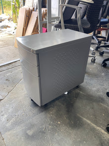 Metal under desk pedestal / Drawers image 3