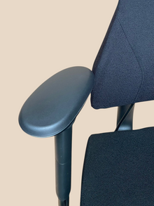 BMA Axia 2.0 High-Back Chair with Headrest & Footring – Refurbished image 9