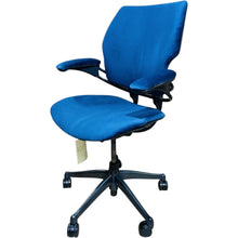 Humanscale freedom chair in *NEW navy blue velvet - UK DELIVERY image 7