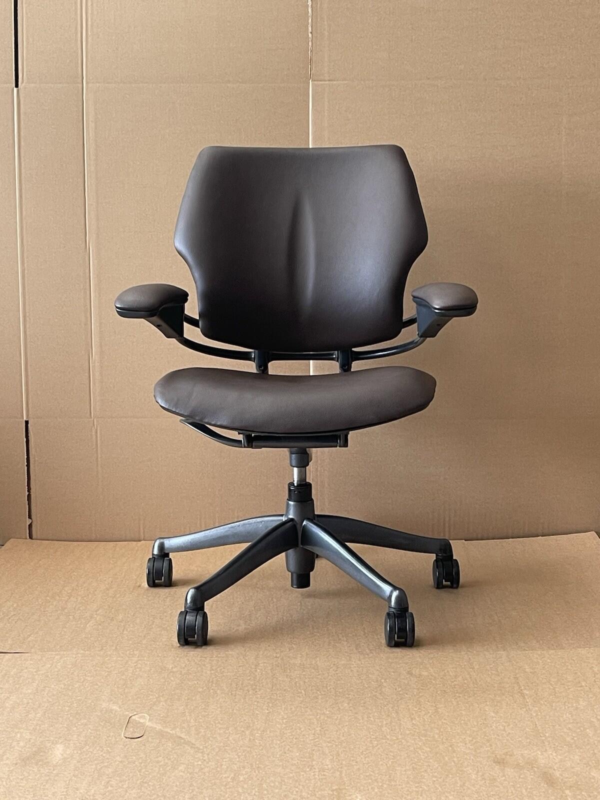 Refurbished Humanscale Freedom Chair – Dark Chocolate Brown Leather