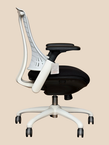 Refurbished Dynamic Flex Office Chair White and Black image 2