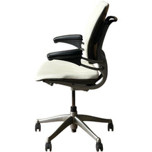 Refurbished Humanscale Freedom Chair – New Cream White Leather image 4