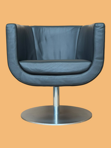 Refurbished B&B Italia Tulip Leather Swivel Armchair – Black image 1