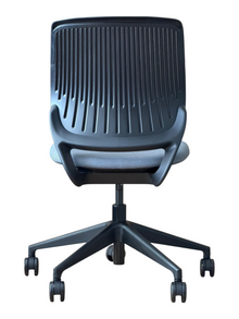 Refurbished Steelcase Cobi Meeting Chair – Grey Seat, Black Frame image 2