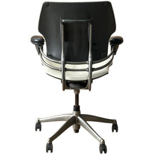 Refurbished Humanscale Freedom Chair – New Cream White Leather image 5
