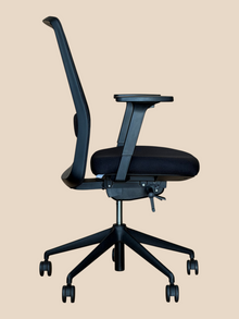 Refurbished Black Mesh Ergonomic Task Chair image 3