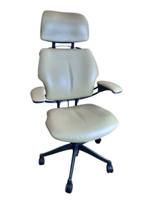 Refurbished Humanscale Freedom Headrest Chair – Vanilla image 4