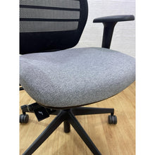 Refurbished Senator Fuse Office Chair – Black Grey, 4D Armrests