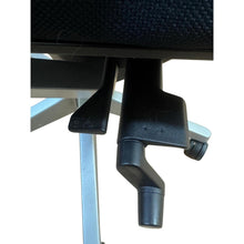 Refurbished Haworth Very Task Chair – Fully Adjustable, Black & Silver image 9