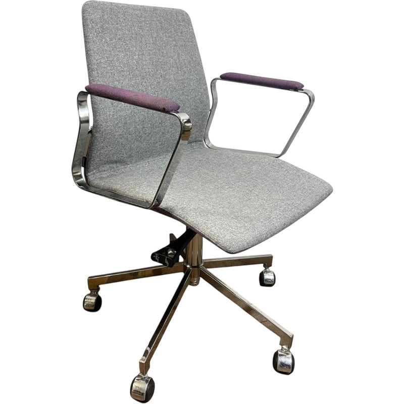 Pilot Low Swivel Chair – Low Back