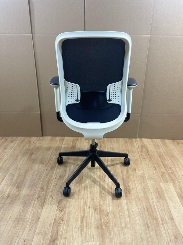 Refurbished Orangebox Do Chair – White/Black, Recline, Armrests, Lumbar