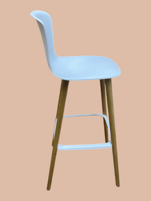 Refurbished Sedus se:spot Bar Stool – White, Wooden Legs image 1