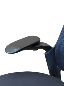 Refurbished Steelcase Series 1 Office Chair – Black Mesh and Fabric image 7