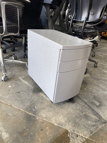 Metal under desk pedestal / Drawers image 2