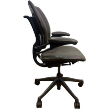 Refurbished Humanscale Freedom Chair – Smokey Grey image 5