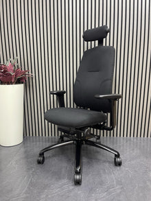 RH Logic 220 Fully Loaded Chair - All Black (Rrp£1548) - UK Delivery