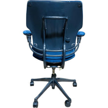Humanscale freedom chair in *NEW navy blue velvet - UK DELIVERY image 4
