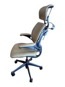 Refurbished Humanscale Freedom Headrest Chair – Vanilla image 5
