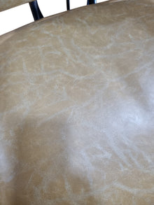 Refurbished Humanscale Freedom Headrest Chair – Distressed Cream image 7