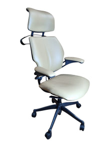 Refurbished Humanscale Freedom Headrest Chair – Vanilla image 1