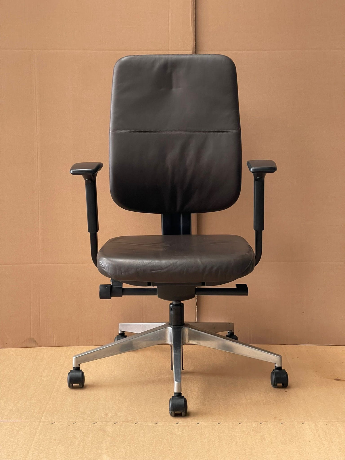 Steelcase Reply Brown Leather Office Chair – Refurbished