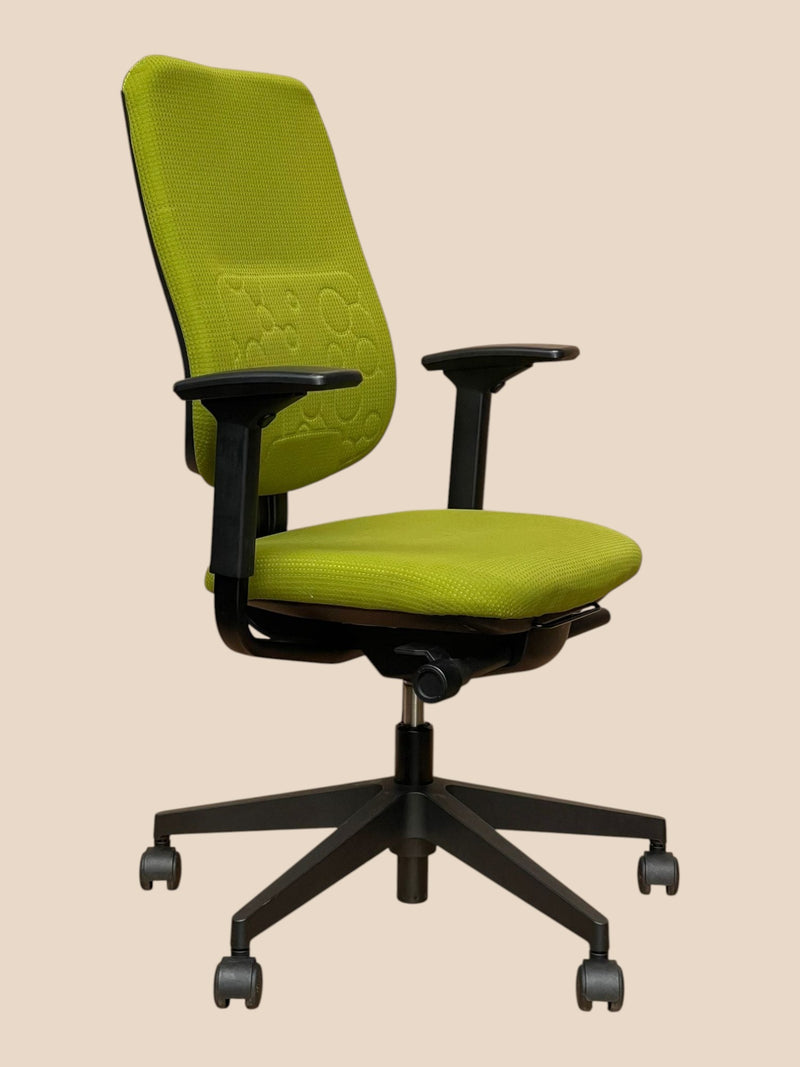 Steelcase Reply Lime Green Ergonomic Chair – front three-quarter view