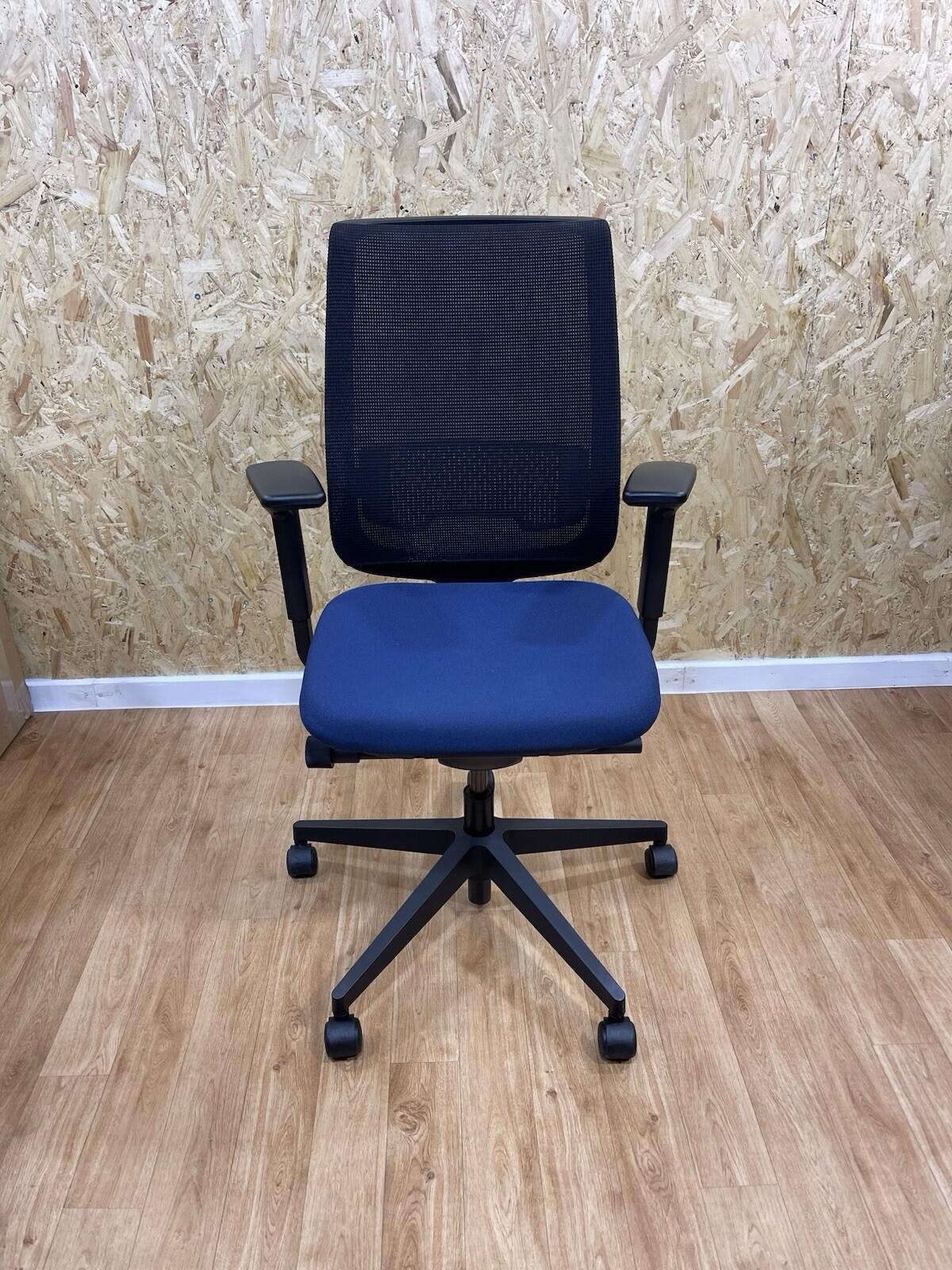 Refurbished Steelcase Reply Chair – Lumbar Support, 4D Armrests, Excellent Condition