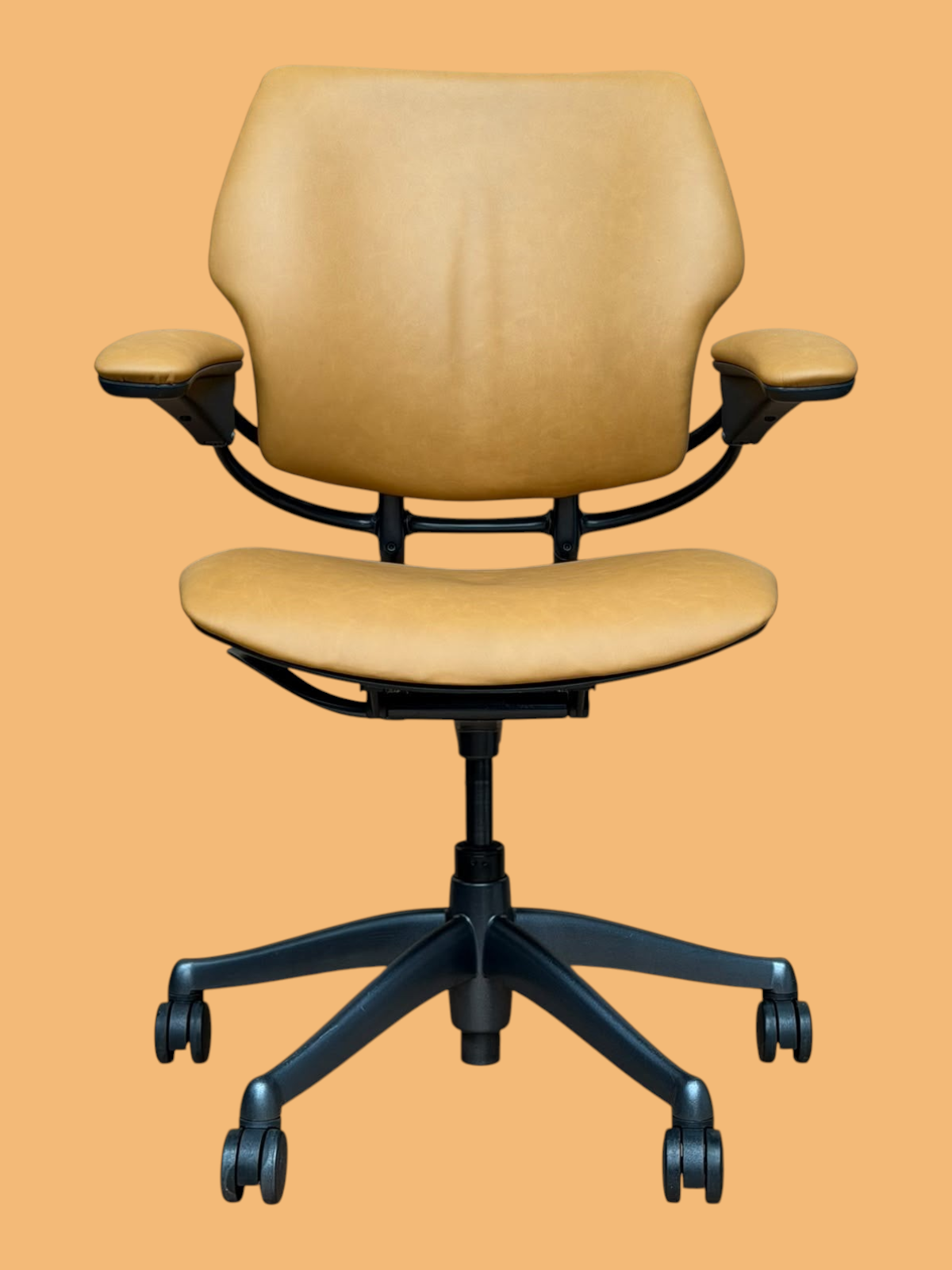 Refurbished Humanscale Freedom Chair – Tan Cowhide Leather