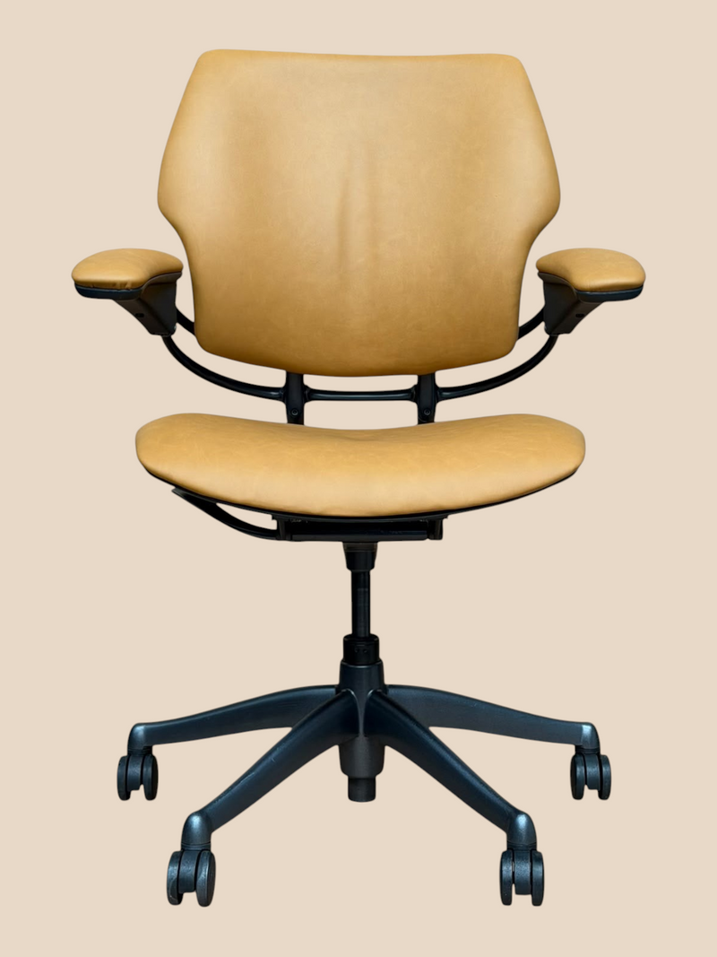 Humanscale Freedom chair in vintage tan cowhide leather – front view