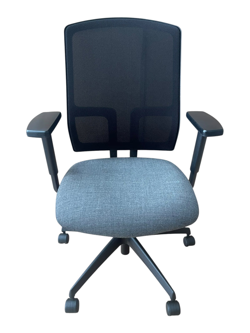 Refurbished Boss Design Felix grey and black ergonomic mesh office chair