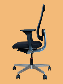 Refurbished Sedus Black Dot Net Chair – Black & Polished image 4