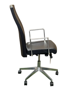 Refurbished Akaba Muga High-Back Executive Chair – Black Leather image 2