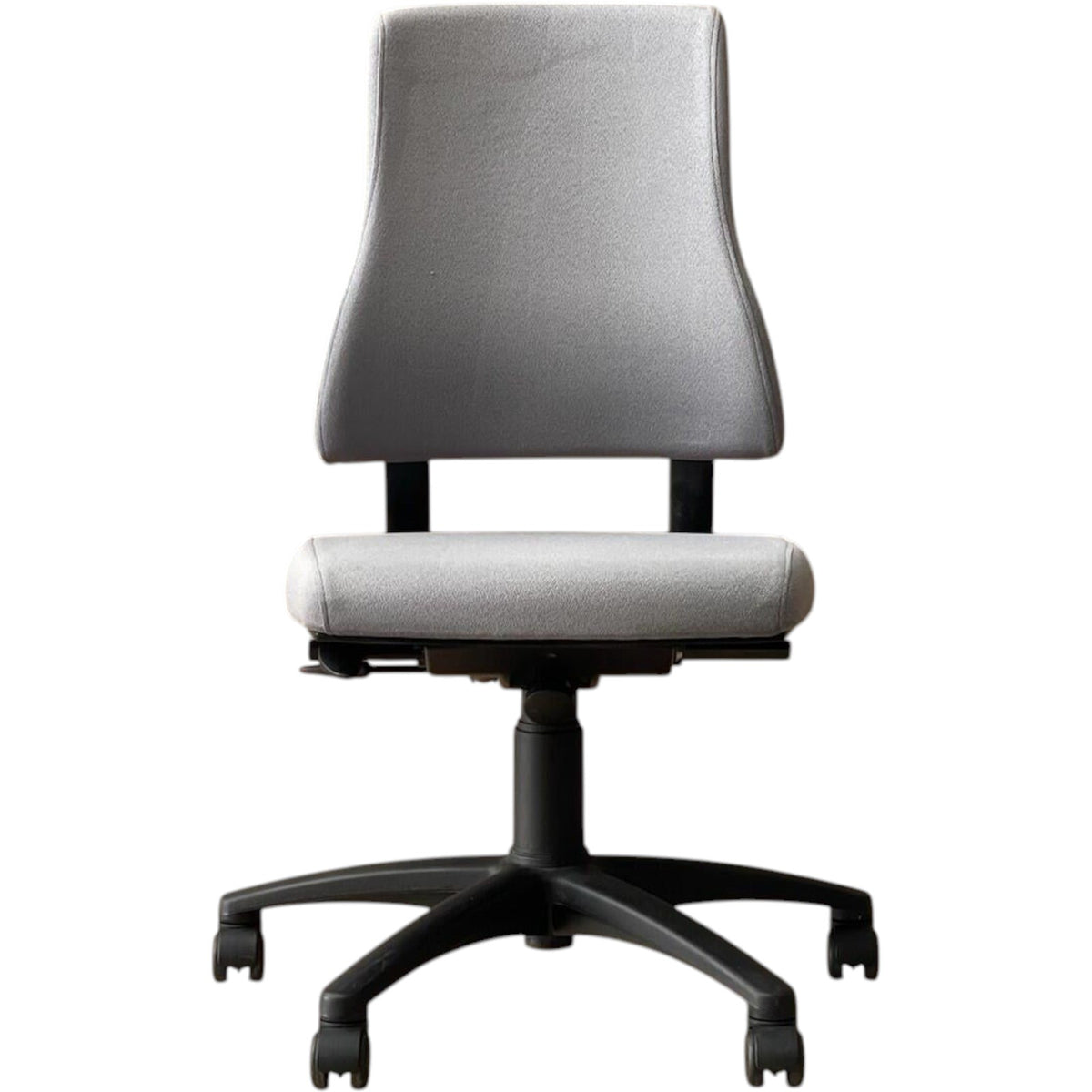 Refurbished BMA AXIA Ergonomic Task Chair (RRP £954) – UK Delivery