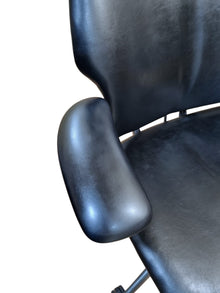 Refurbished Humanscale Freedom Headrest Chair – Black PU Leather image 8