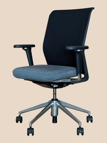 Refurbished Vitra ID Mesh Office Chair in Grey image 2
