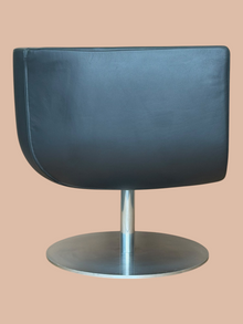 Refurbished B&B Italia Tulip Leather Swivel Armchair – Black image 2