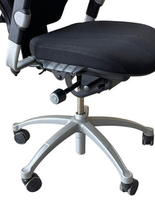 Refurbished RH Logic 400 Chair with Headrest – Black & Silver image 3
