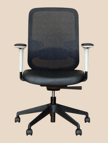 Refurbished Orangebox Do Mesh Chair – White Frame, Leather Seat image 2