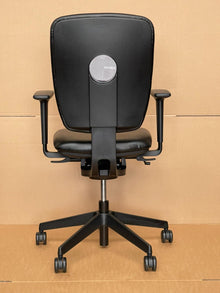 Refurbished Senator Dash Fully Adjustable Chair – Black PU image 4